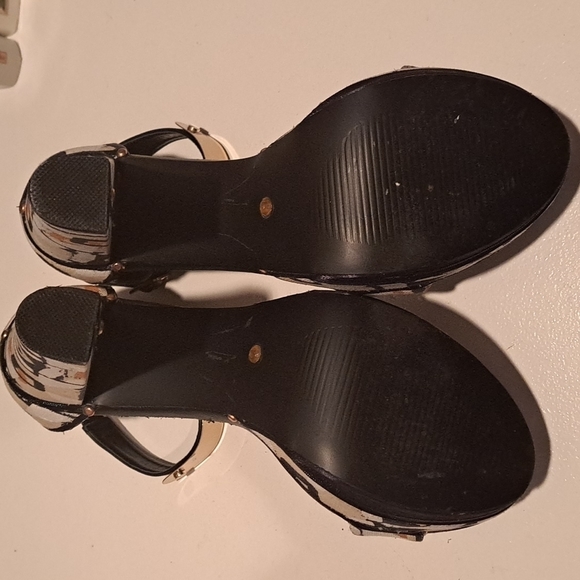 Ms. Mary Mac Blair hand designed platform sandals with gold plated ankle straps - Picture 8 of 11